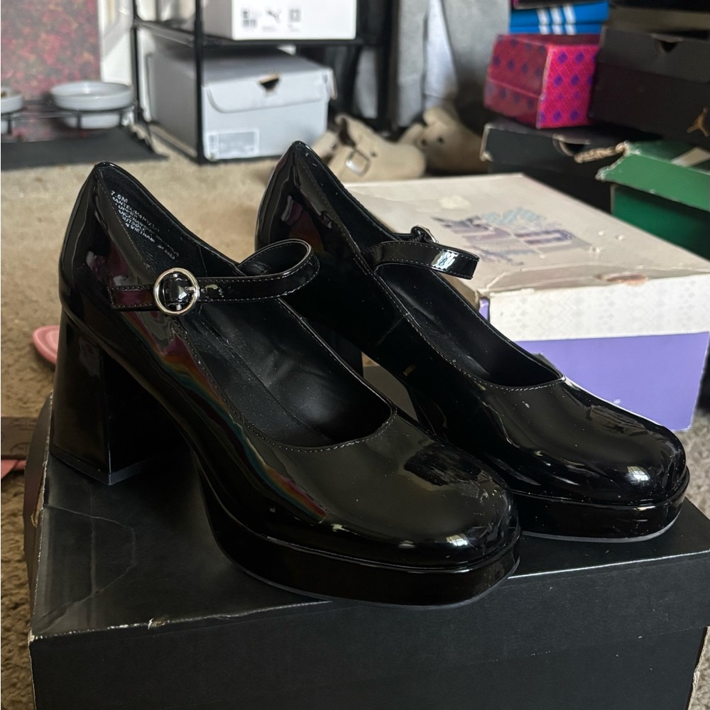 Elegant Black Mary Jane Heels